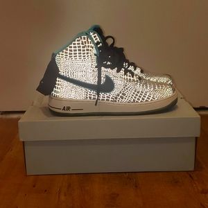 Nike Air Force 1 '07, size 8, Dusty Grey, Newsprint, Pewter, Reflector print
